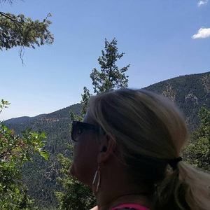 Meet your Posher, Dana